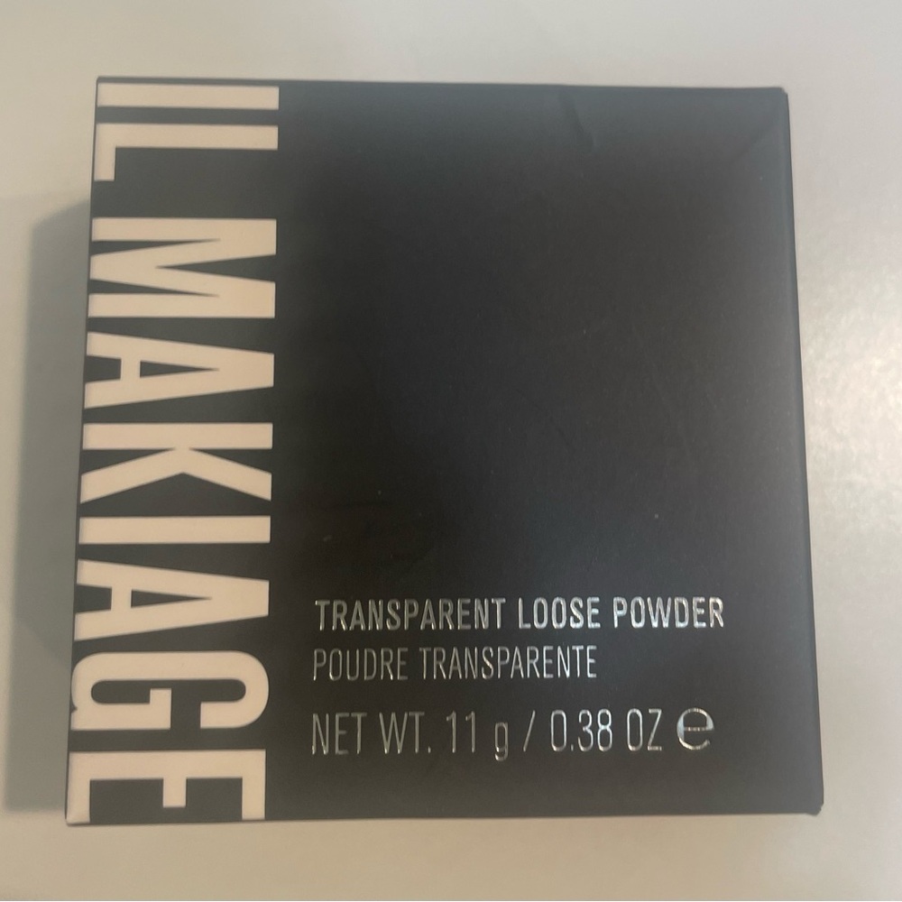 TRANSPARENT SETTING POWDER
Set & Bake Mattifying Loose Powder